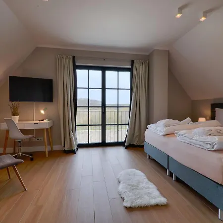 Reetland Am Meer - Premium Reetdachvilla Mit 3 Schlafzimmern, Sauna Und Kamin F27 Dranske Extérieur photo
