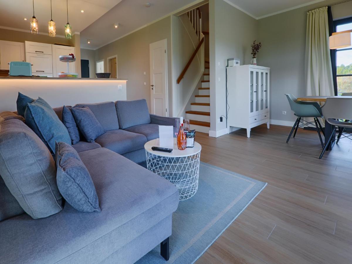 Reetland Am - Premium Reetdachvilla Mit 3 Schlafzimmern, Sauna Und Kamin F27 Dranske