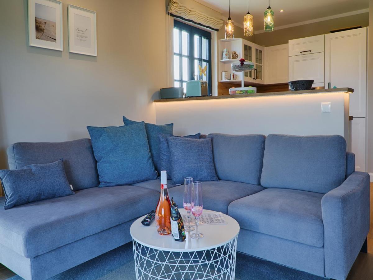 Reetland Am - Premium Reetdachvilla Mit 3 Schlafzimmern, Sauna Und Kamin F27 * Dranske